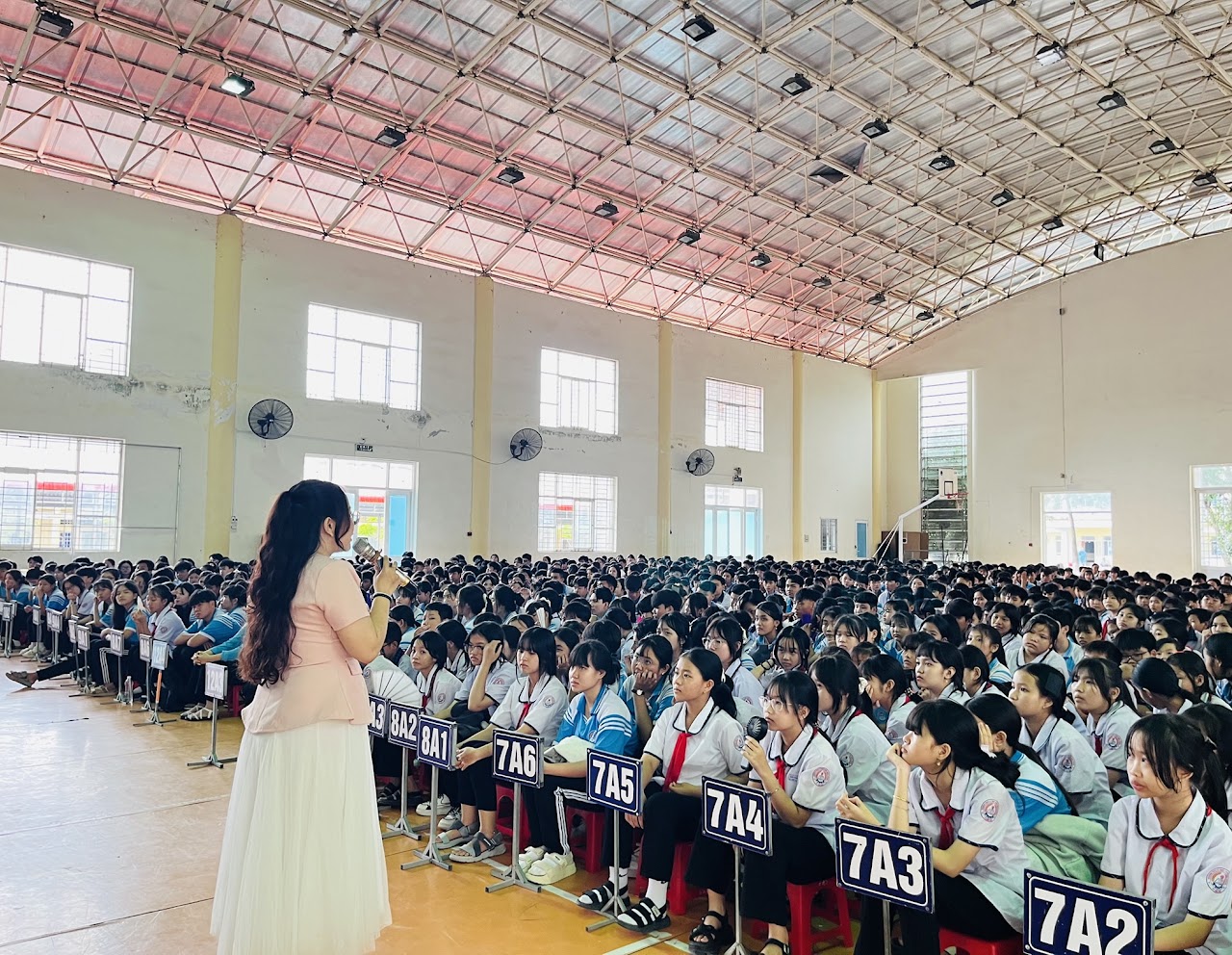 Ơn đức sinh thành — chia sẻ tại trường THCS, THPT Trần Ngọc Hoằng